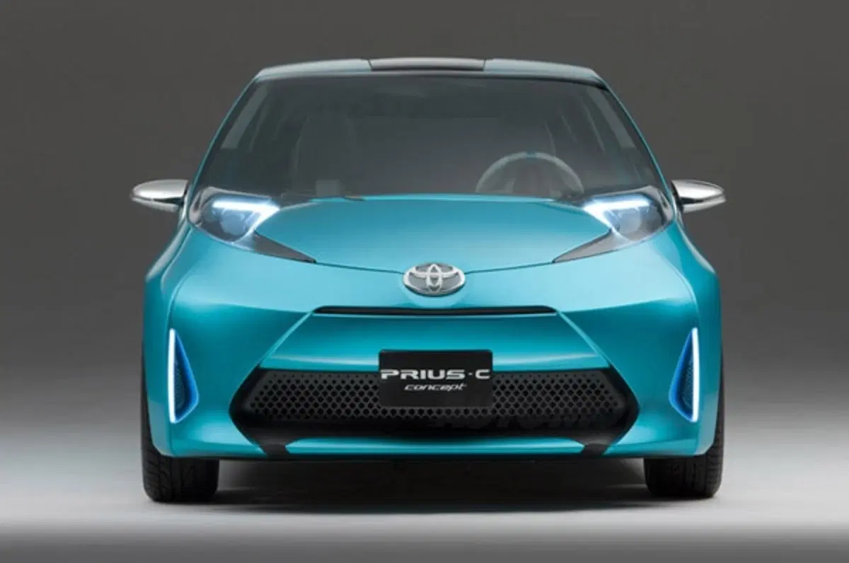 Toyota Prius c (5)