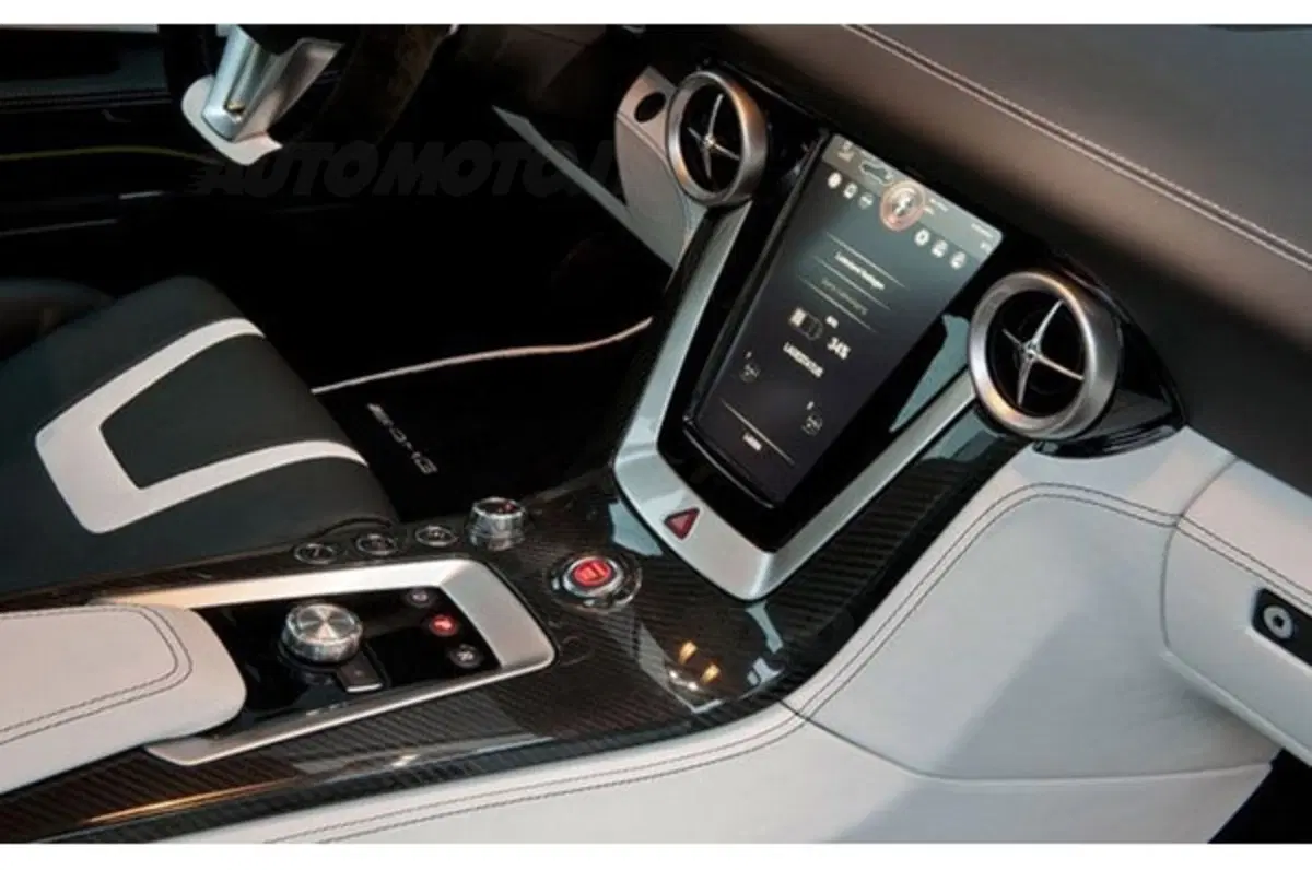 Mercedes SLS AMG E-Cell (15)