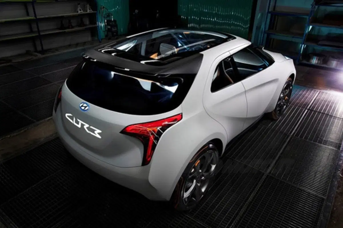 Hyundai Curb (3)