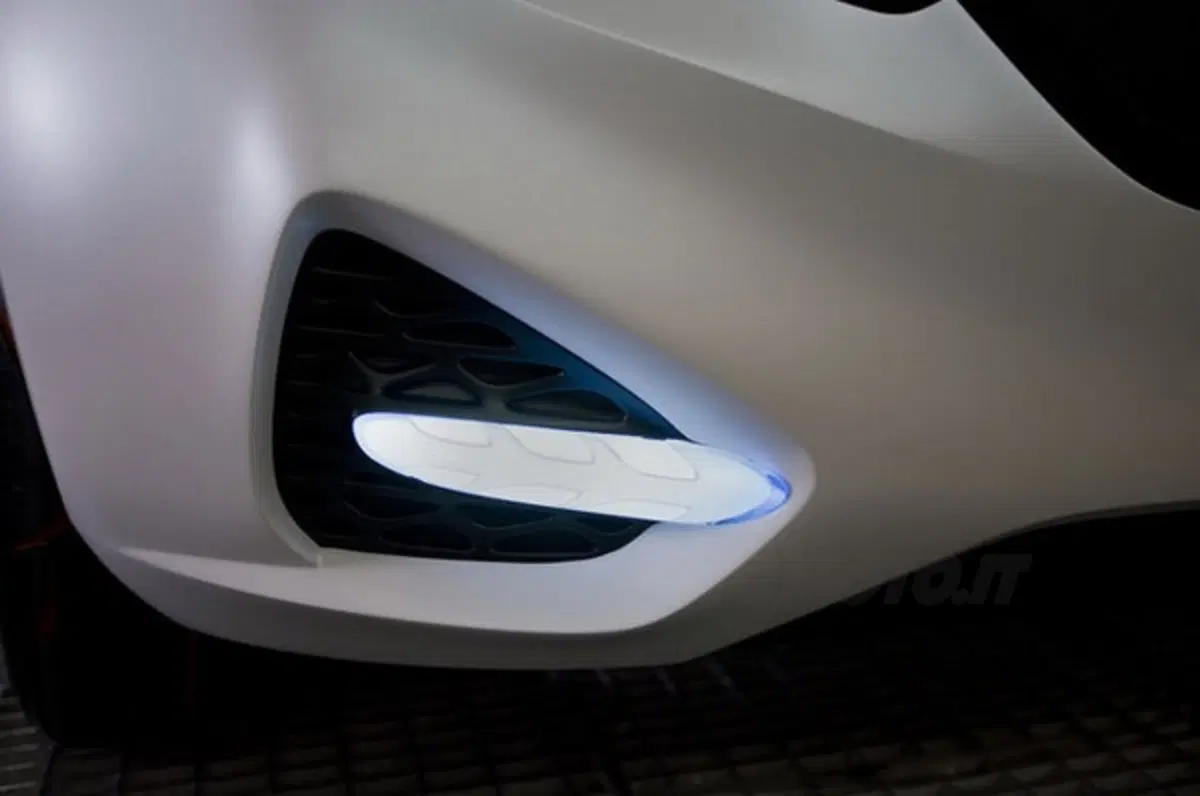 Hyundai Curb (9)