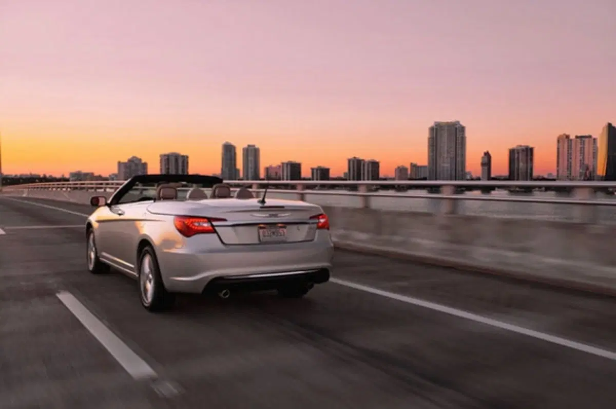 Chrysler 200 Cabriolet (2)
