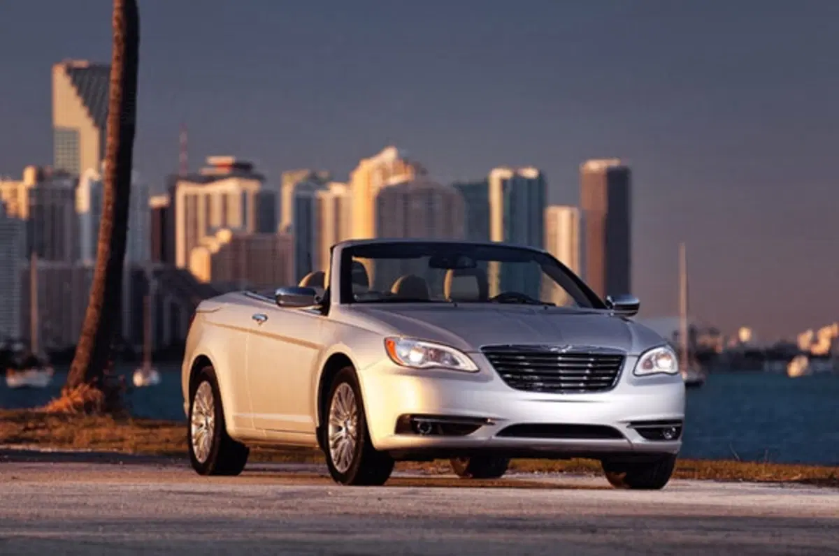Chrysler 200 Cabriolet (4)