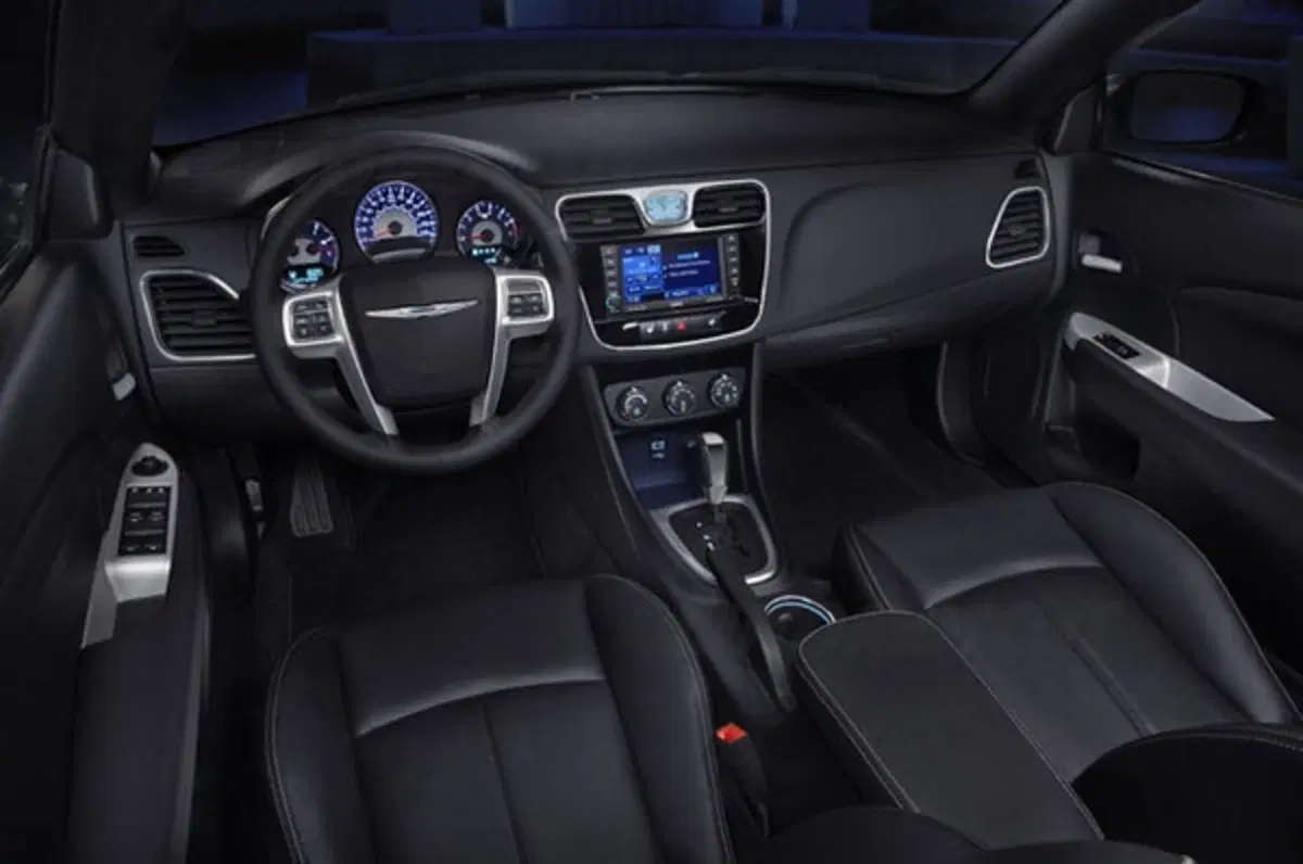 Chrysler 200 Cabriolet (14)