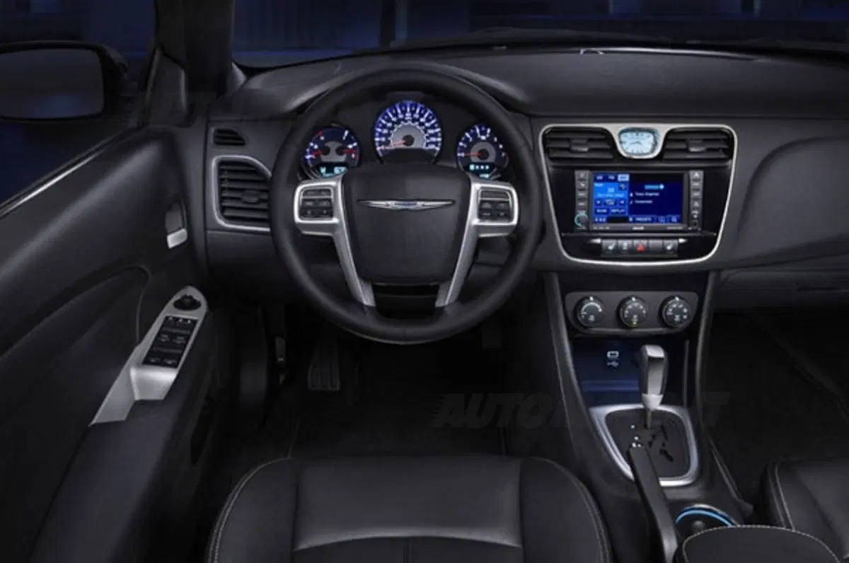 Chrysler 200 Cabriolet (15)