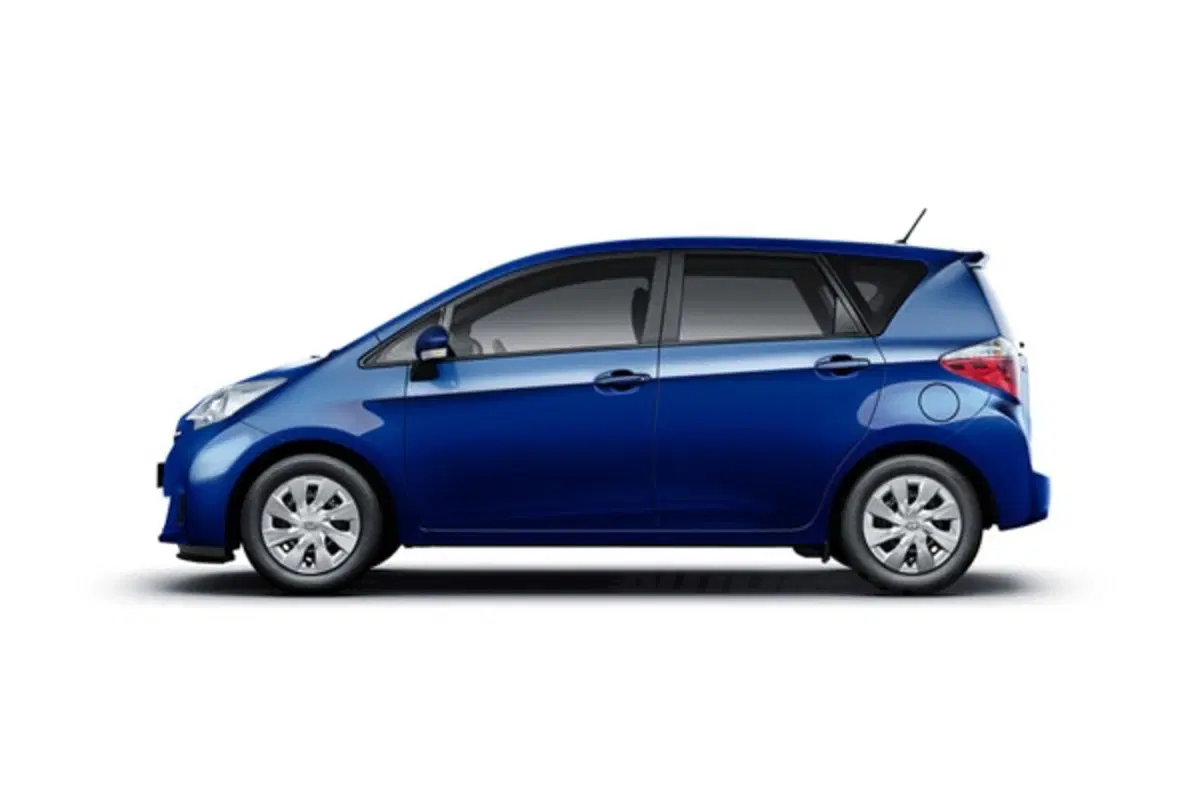 Toyota Verso-S (10)