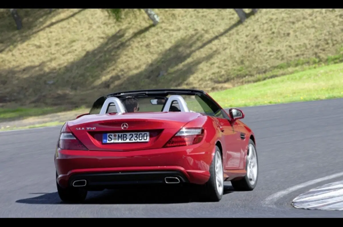 Nuova Mercedes SLK - prezzi di listino in Italia (3)