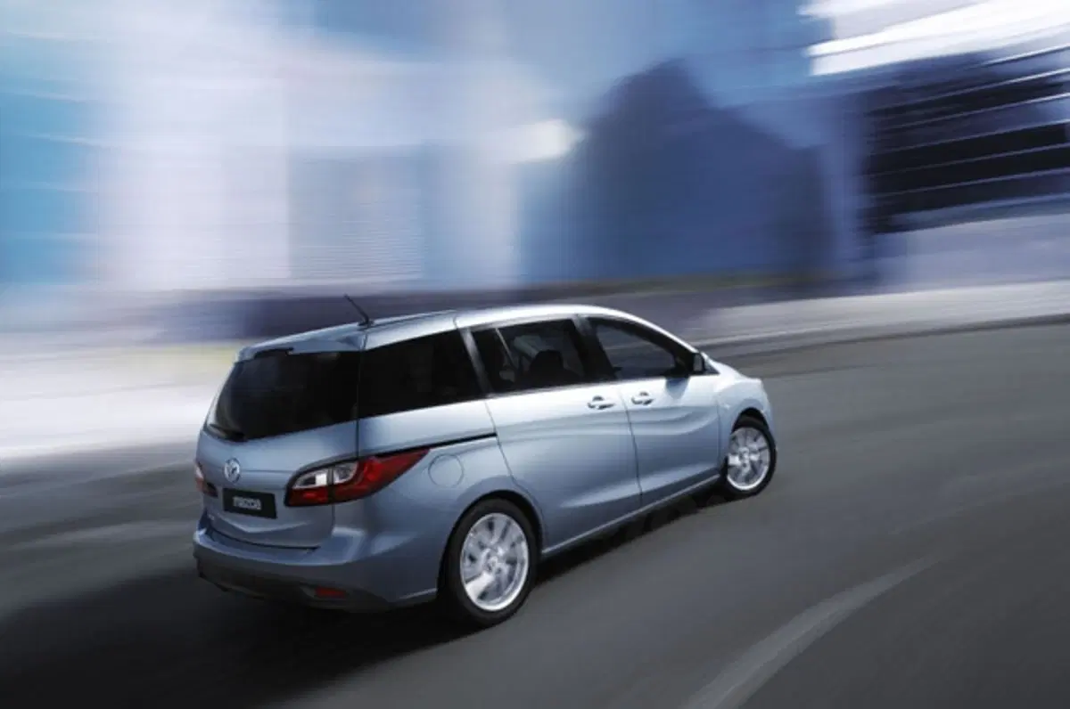 Nuova Mazda 5: da 19.650 euro