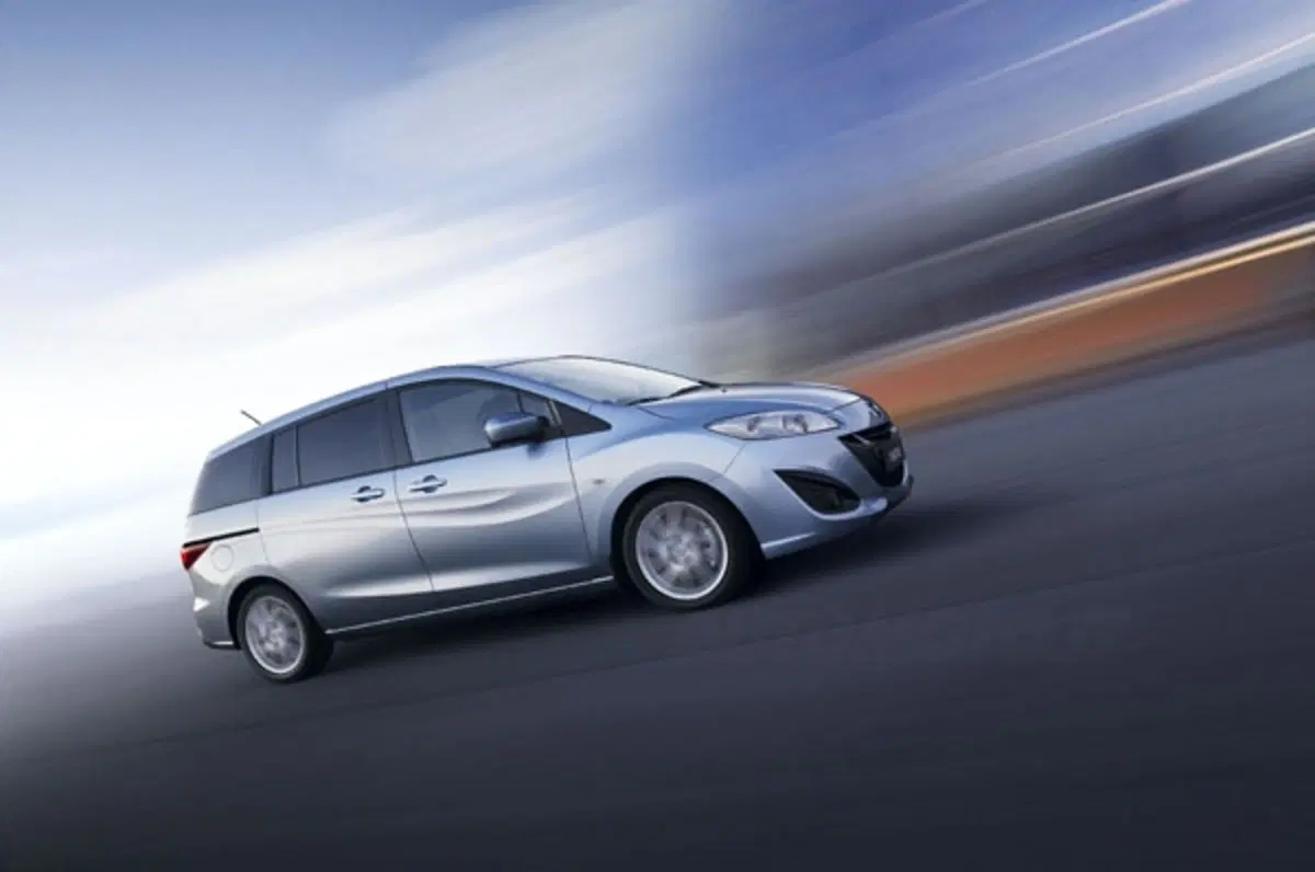 Nuova Mazda 5: da 19.650 euro (8)