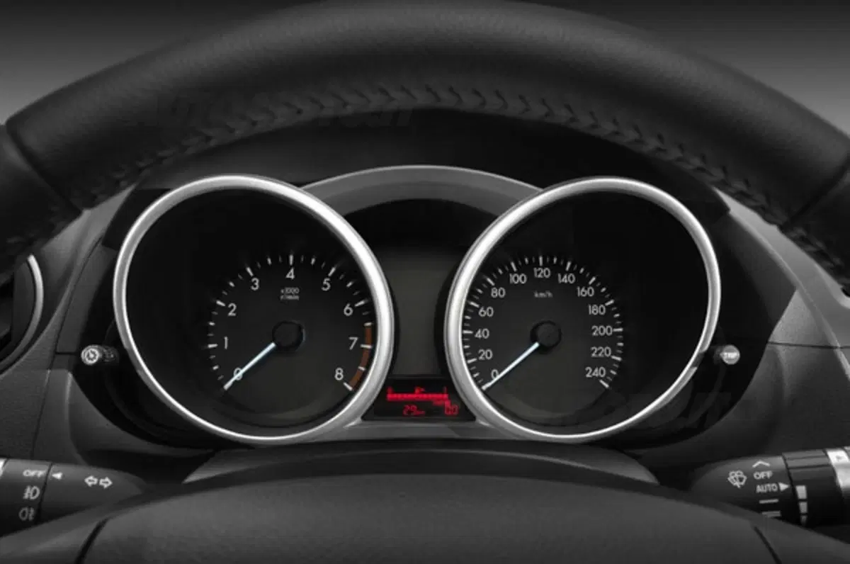 Nuova Mazda 5: da 19.650 euro (32)