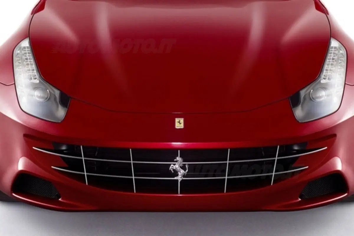 Ferrari FF (9)