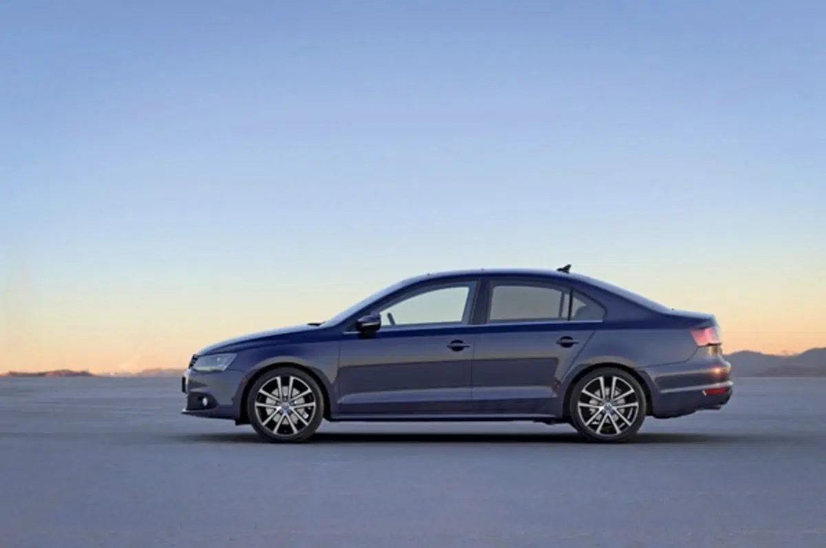 Volkswagen Jetta m.y. 2011: da 20.850 euro (5)
