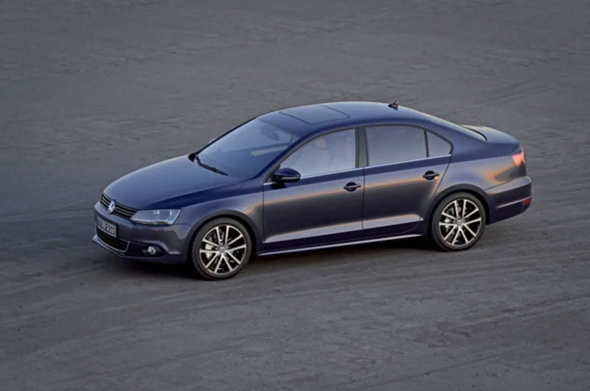 Volkswagen Jetta m.y. 2011: da 20.850 euro (8)