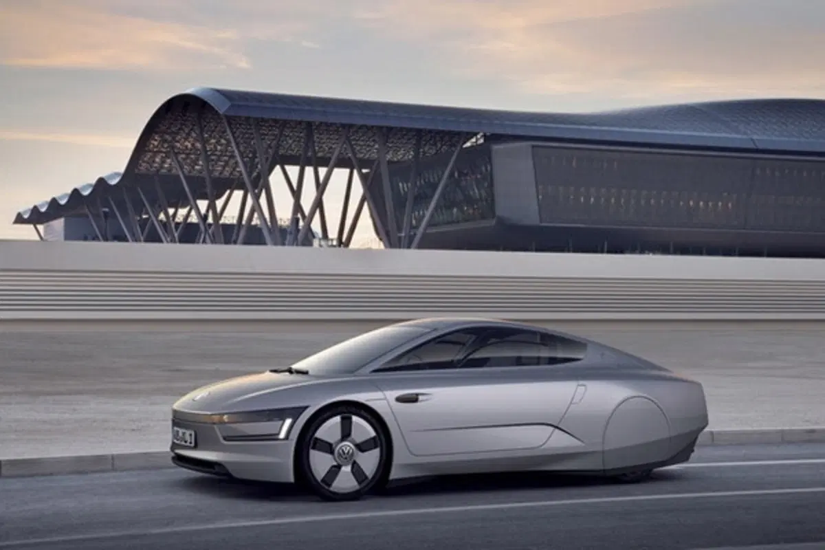 Volkswagen XL1 - 0.9 litri/100 km! (9)