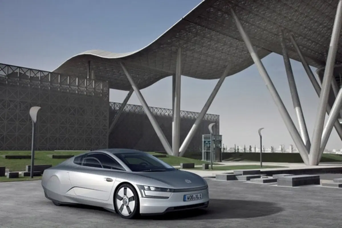 Volkswagen XL1 - 0.9 litri/100 km! (12)