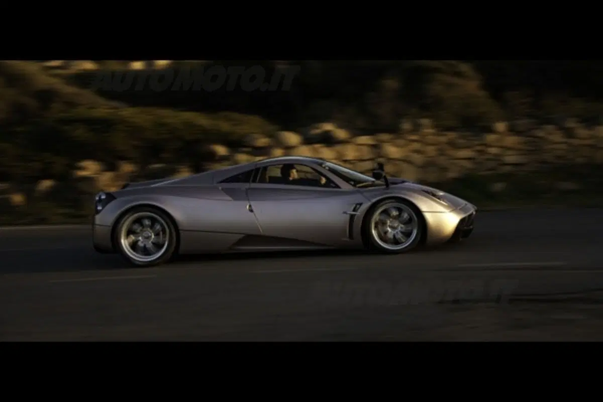Pagani Huayra (4)