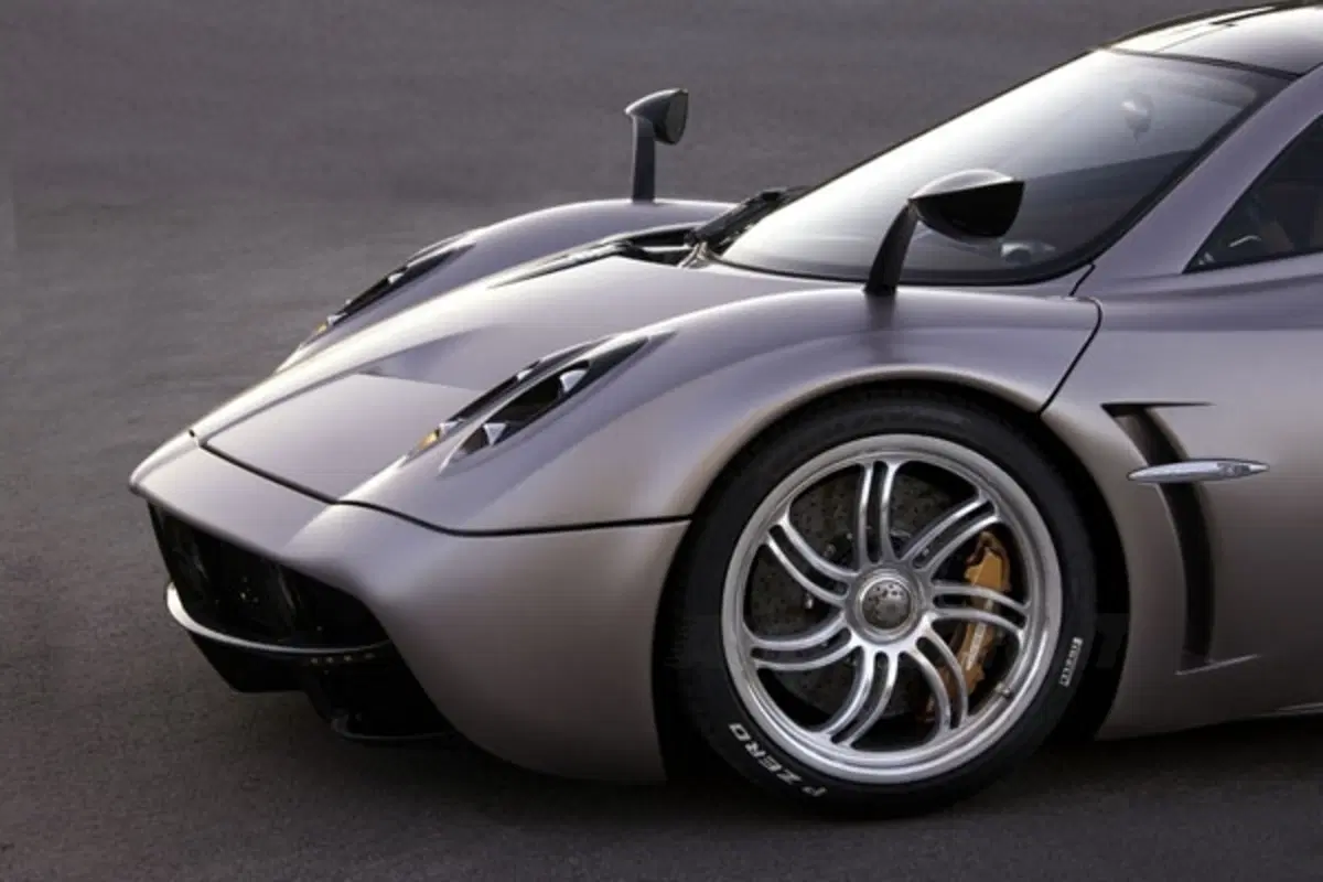 Pagani Huayra (31)