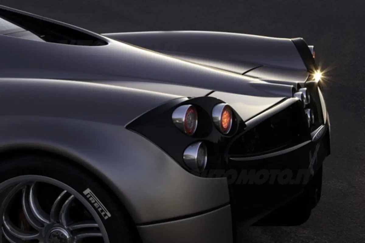 Pagani Huayra (32)