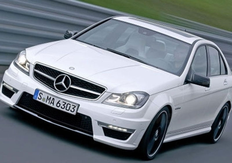 Mercedes C63 AMG restyling 2011