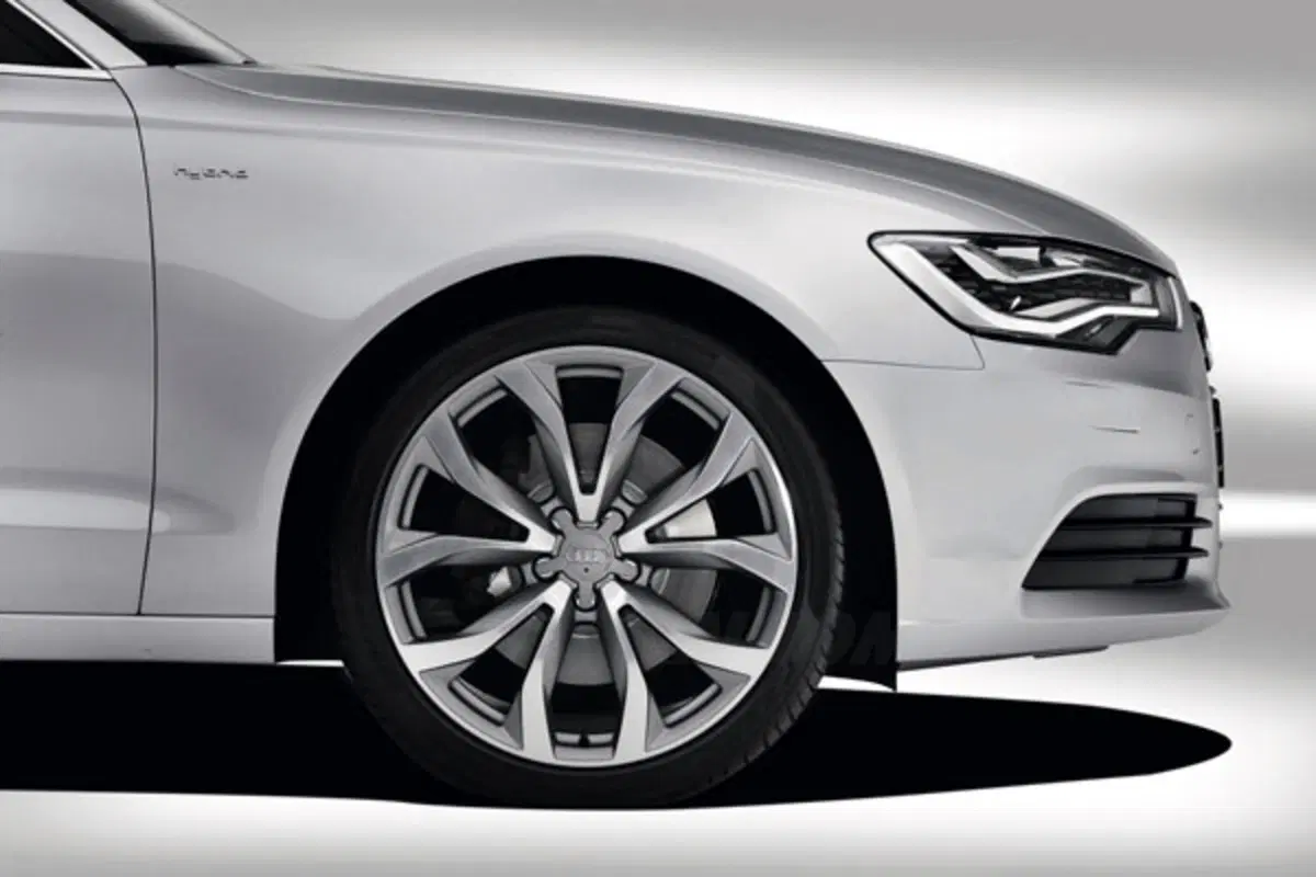 Audi A6 Hybrid (3)
