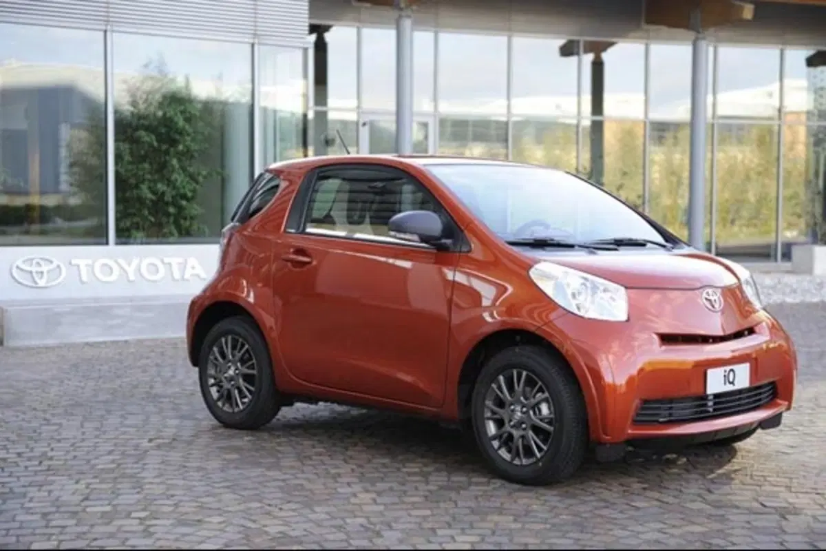 Toyota iQ Tobasco (2)