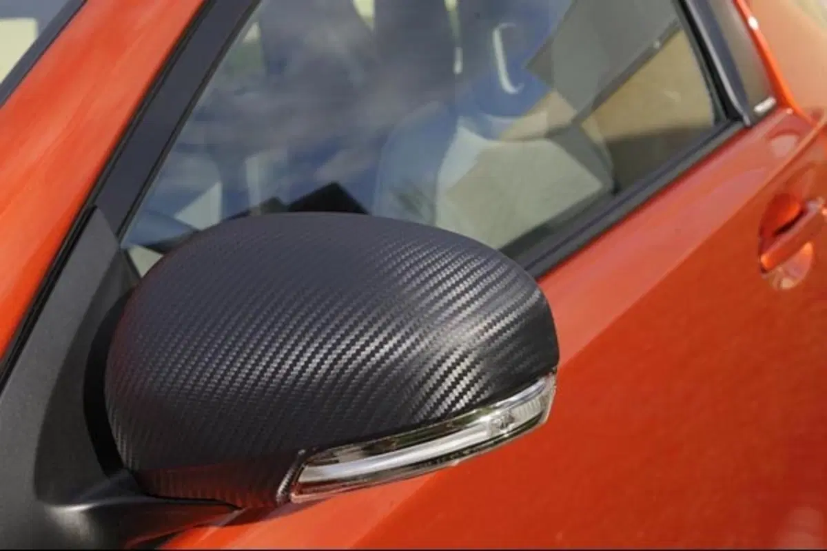 Toyota iQ Tobasco (4)