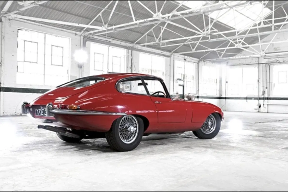 Jaguar E: a Ginevra celebra il 50° anniversario (2)