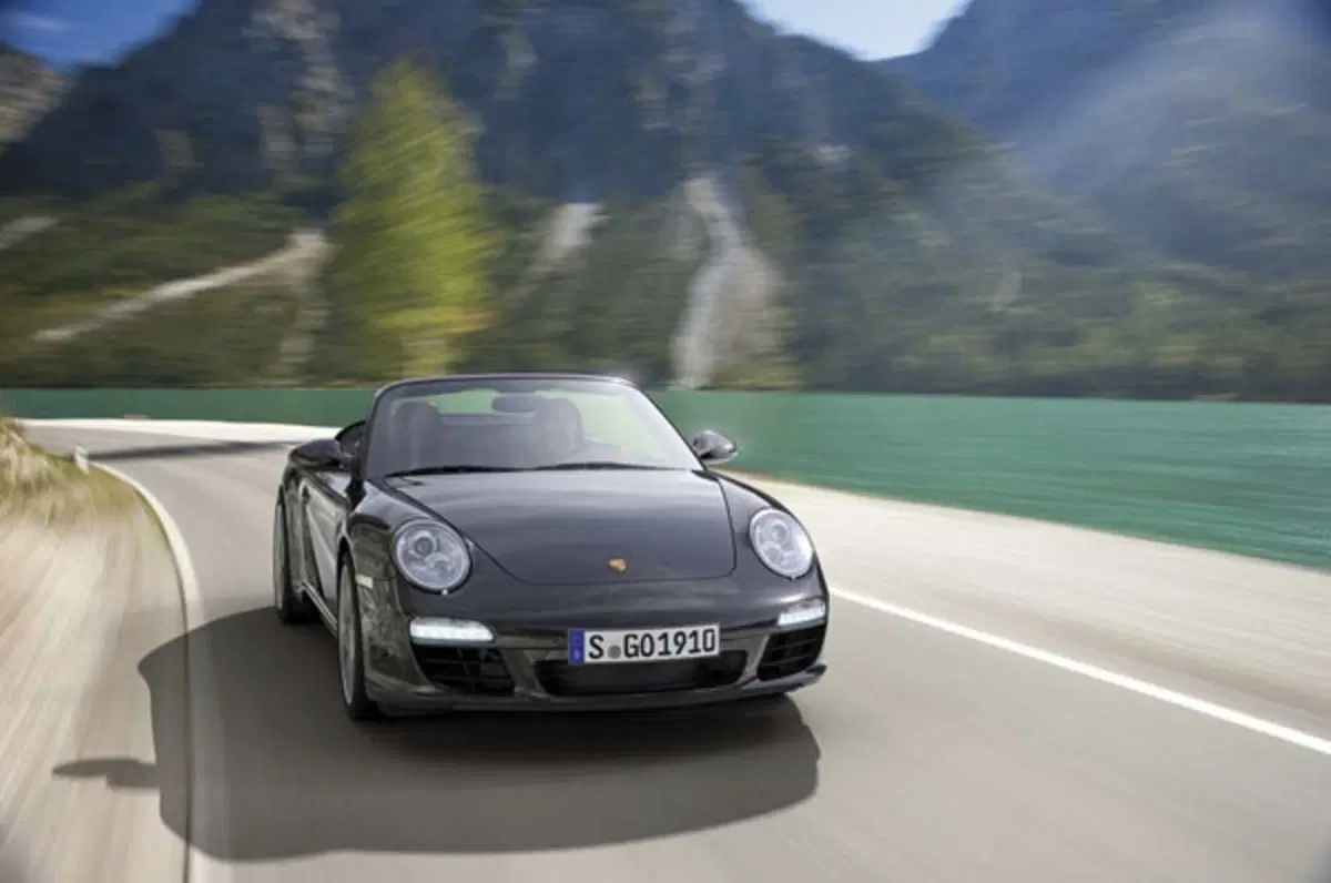 Porsche 911 Black Edition: da 87.212 euro (5)
