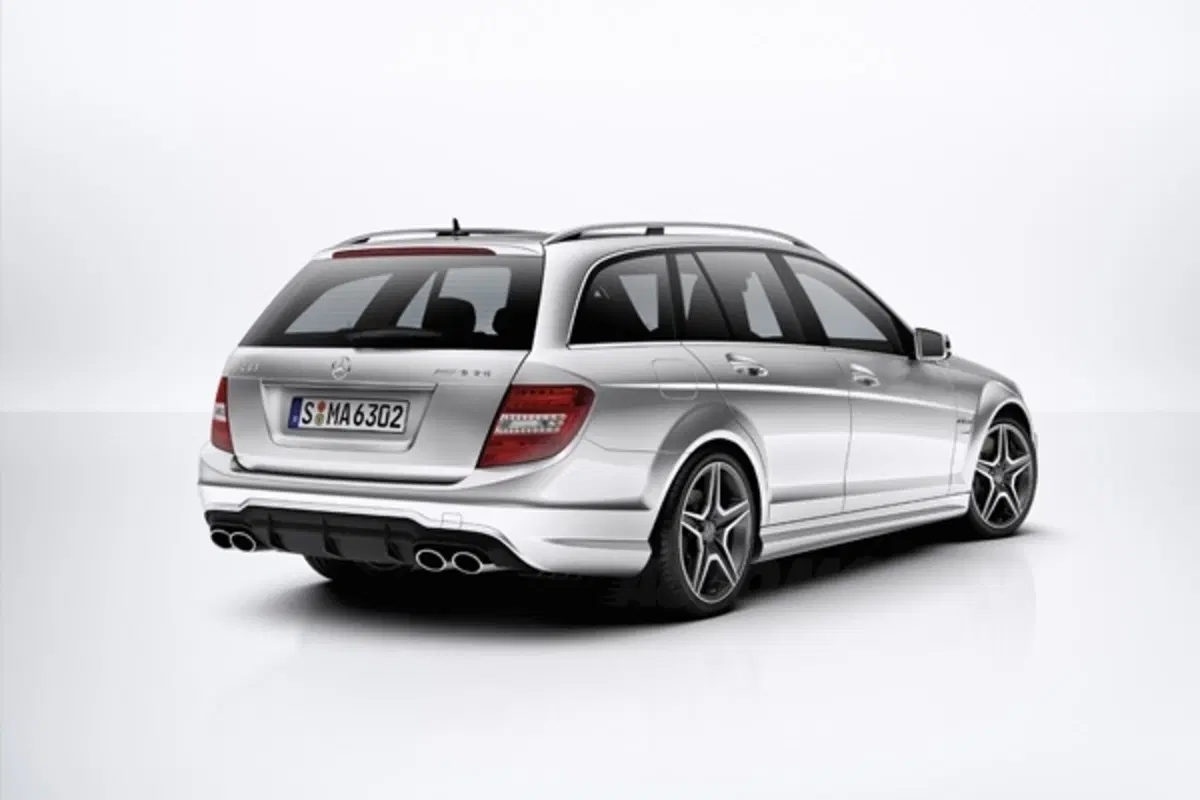 Mercedes C63 AMG restyling: le foto ufficiali (7)
