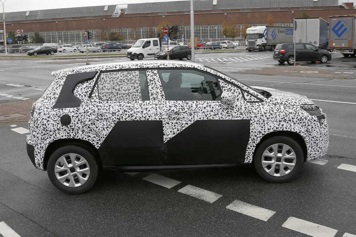 Nuova Citroen C3 Picasso 2017: avvistati su strada i primi esemplari (8)