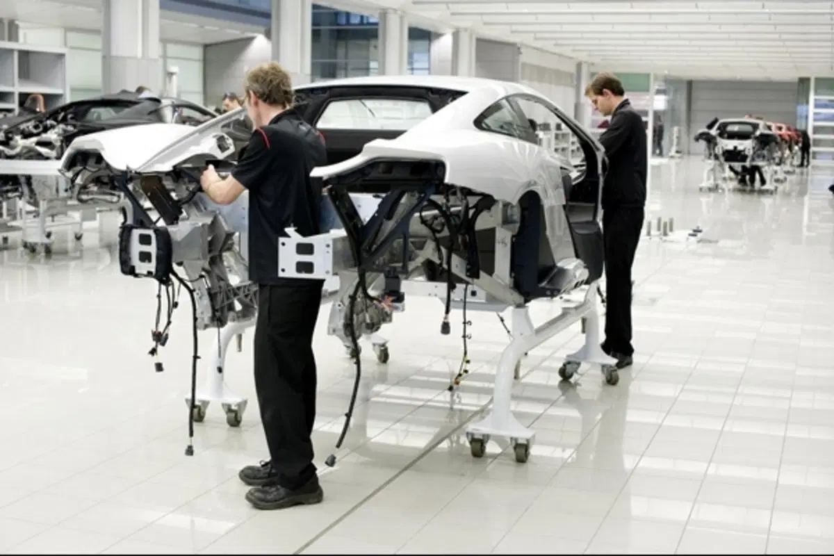 McLaren MP4-12C: è iniziata la produzione (3)