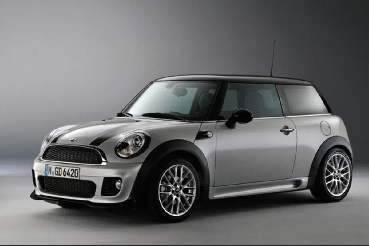 Mini e Mini Cabrio: ecco il kit JCW per tutti i motori
