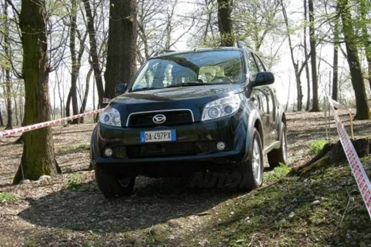 Daihatsu Terios 2WD (23)