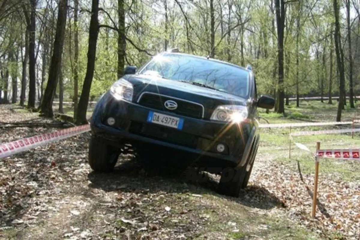 Daihatsu Terios 2WD (26)