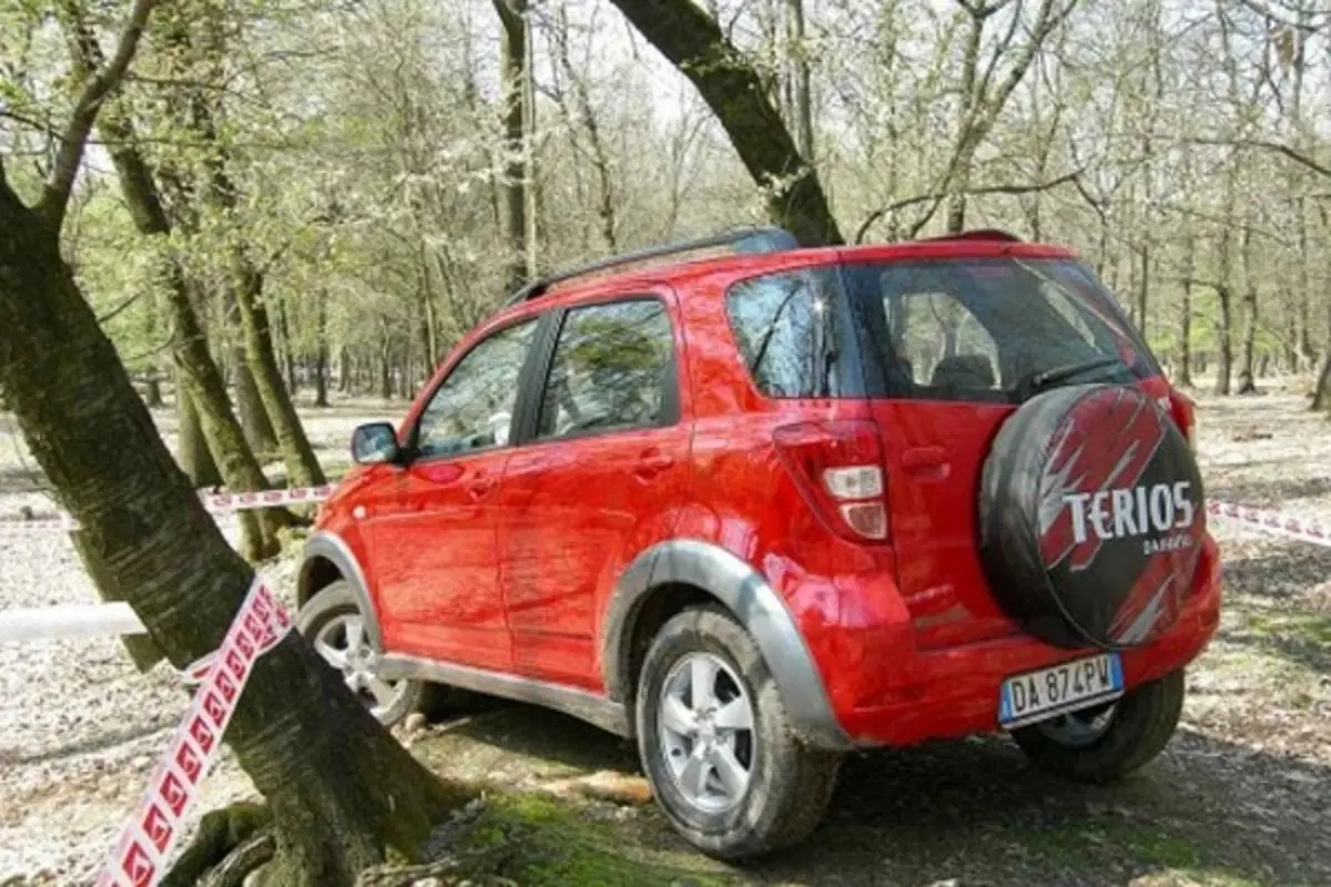 Daihatsu Terios 2WD (30)