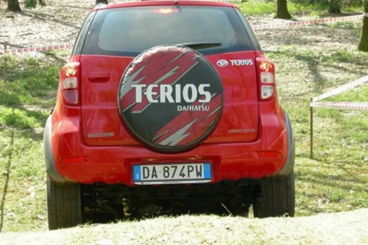 Daihatsu Terios 2WD (32)
