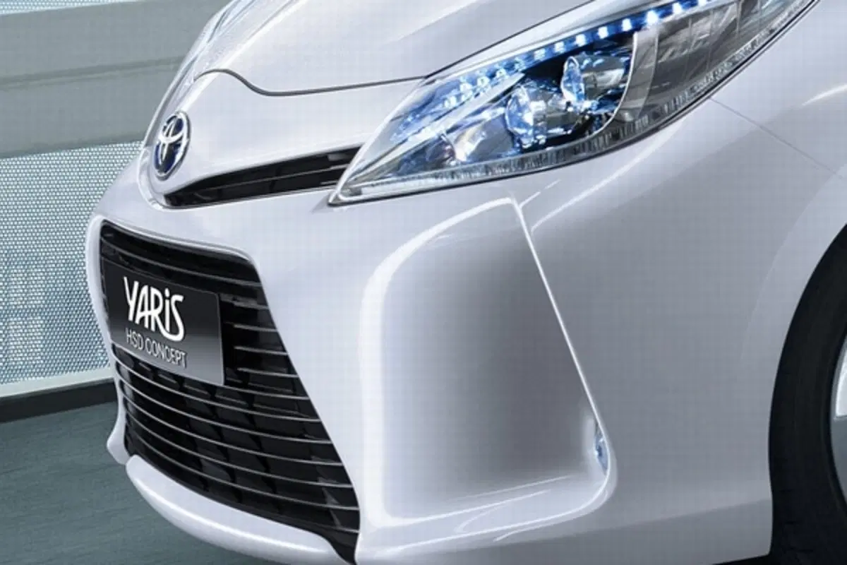 Toyota Yaris HSD Concept (2)