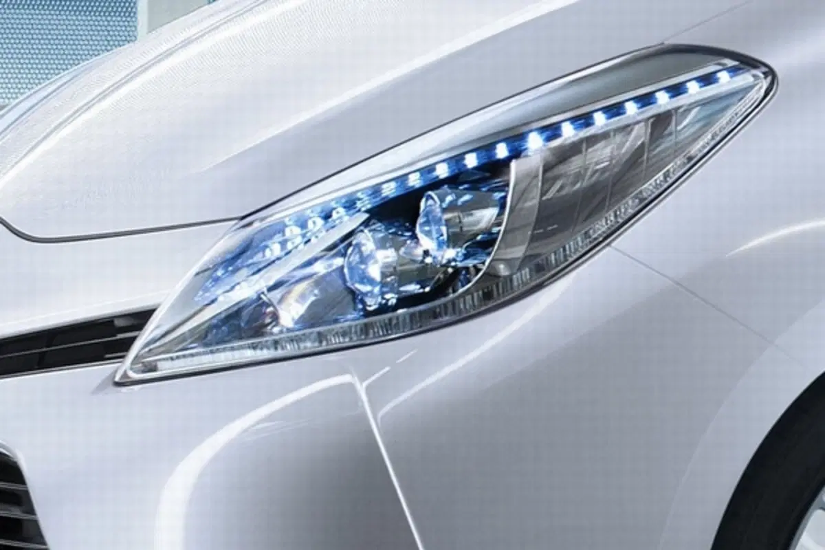 Toyota Yaris HSD Concept (3)