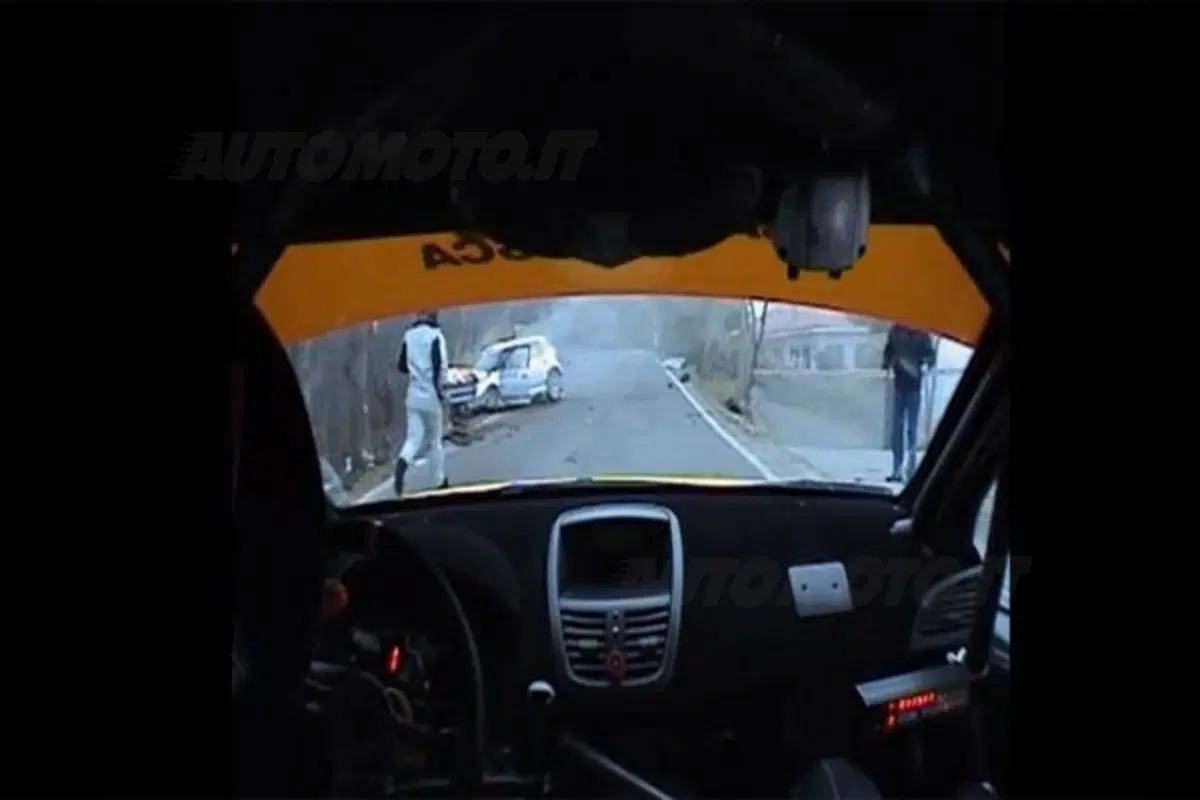 Camera Car: i primi soccorsi a Robert Kubica (3)