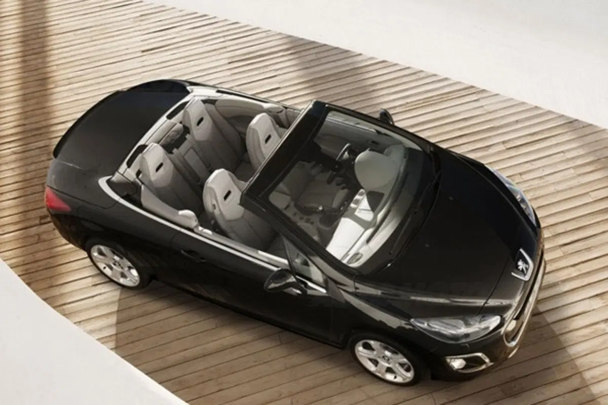 Peugeot 308 restyling 2011 (3)
