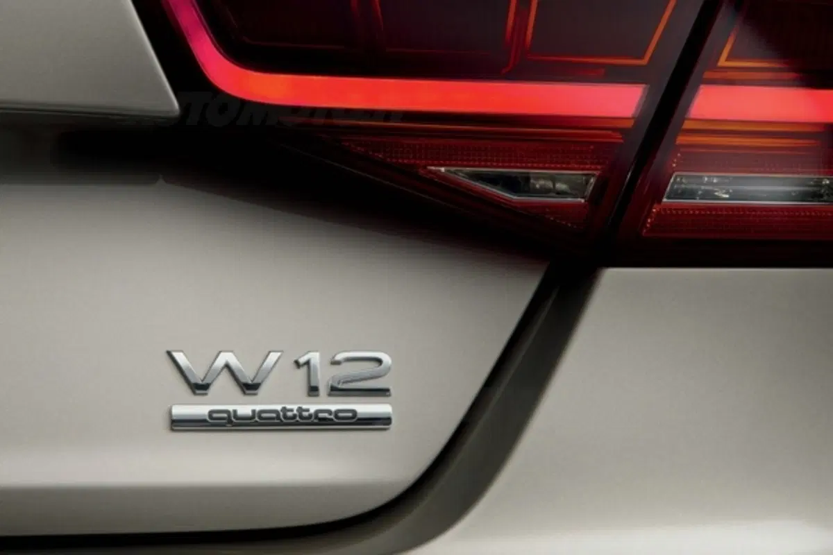 Audi A8 L W12 (8)