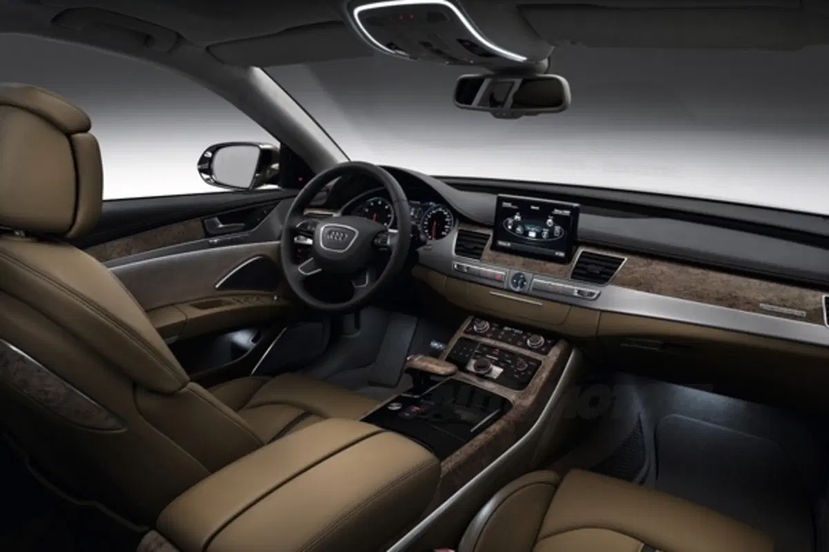 Audi A8 L W12 (9)
