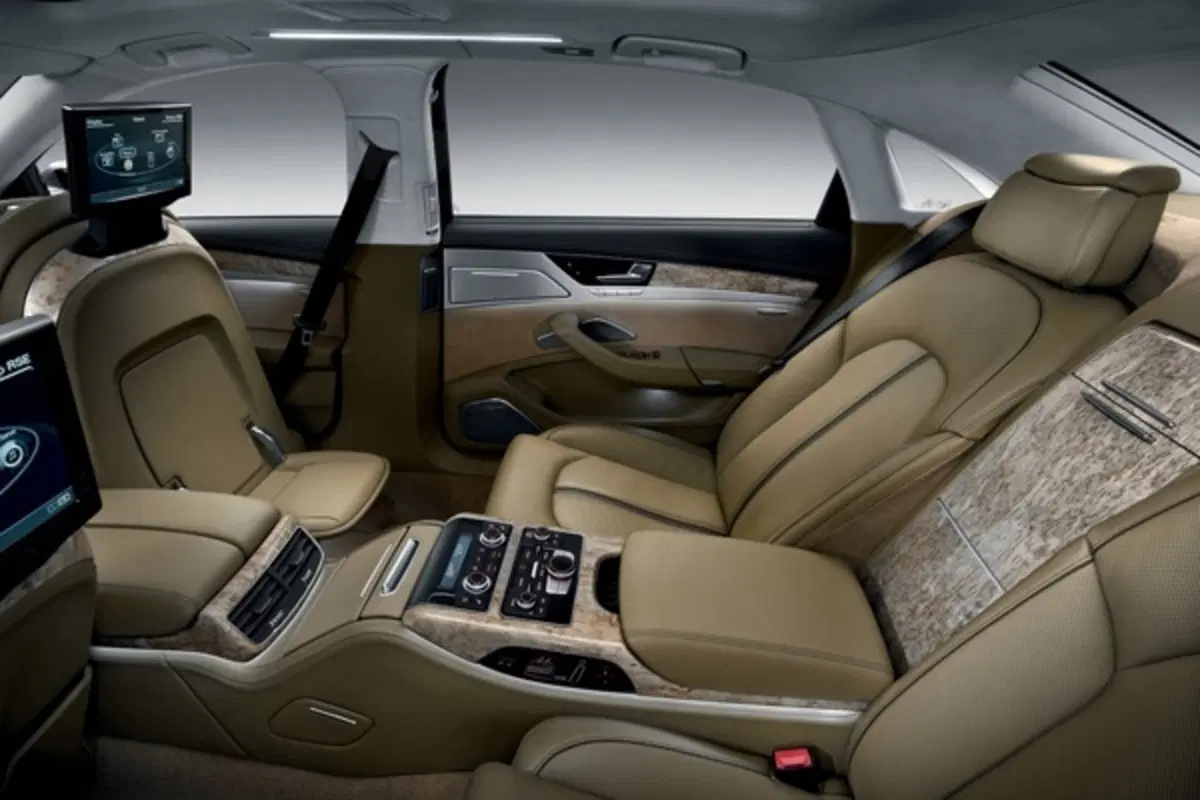 Audi A8 L W12 (11)