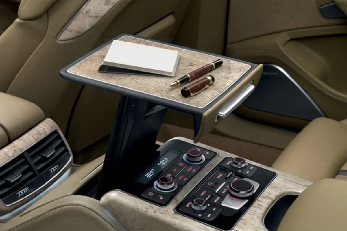 Audi A8 L W12 (12)