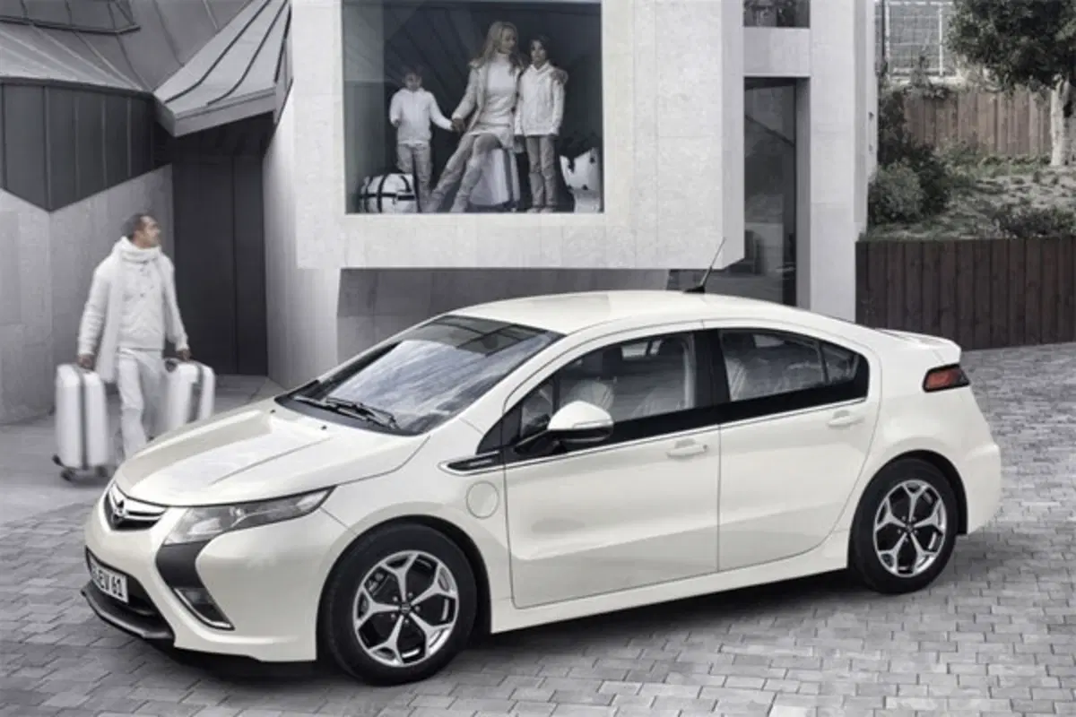 Opel Ampera - la versione di serie (3)