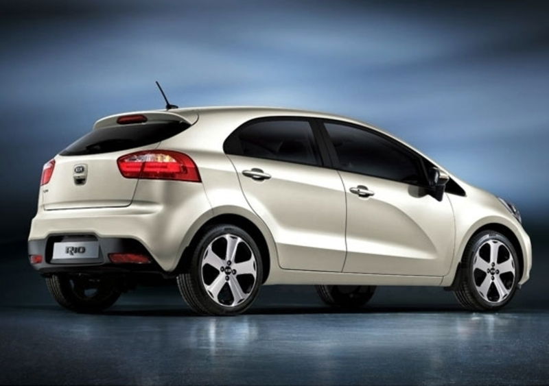 Nuova Kia Rio: prime immagini ufficiali