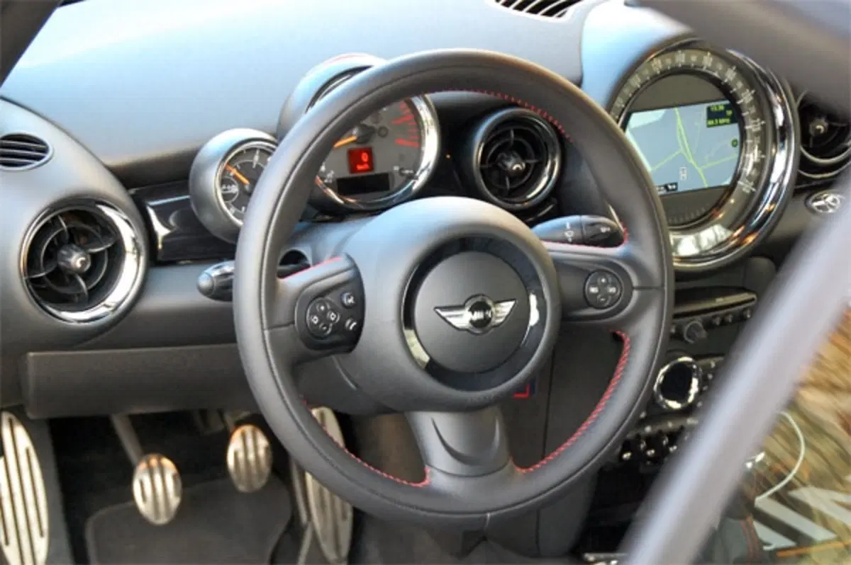 Mini John Cooper Works Cabrio (38)