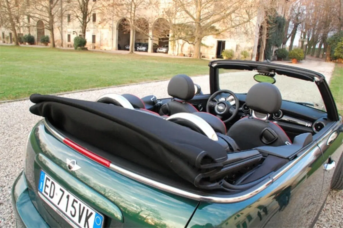 Mini John Cooper Works Cabrio (39)