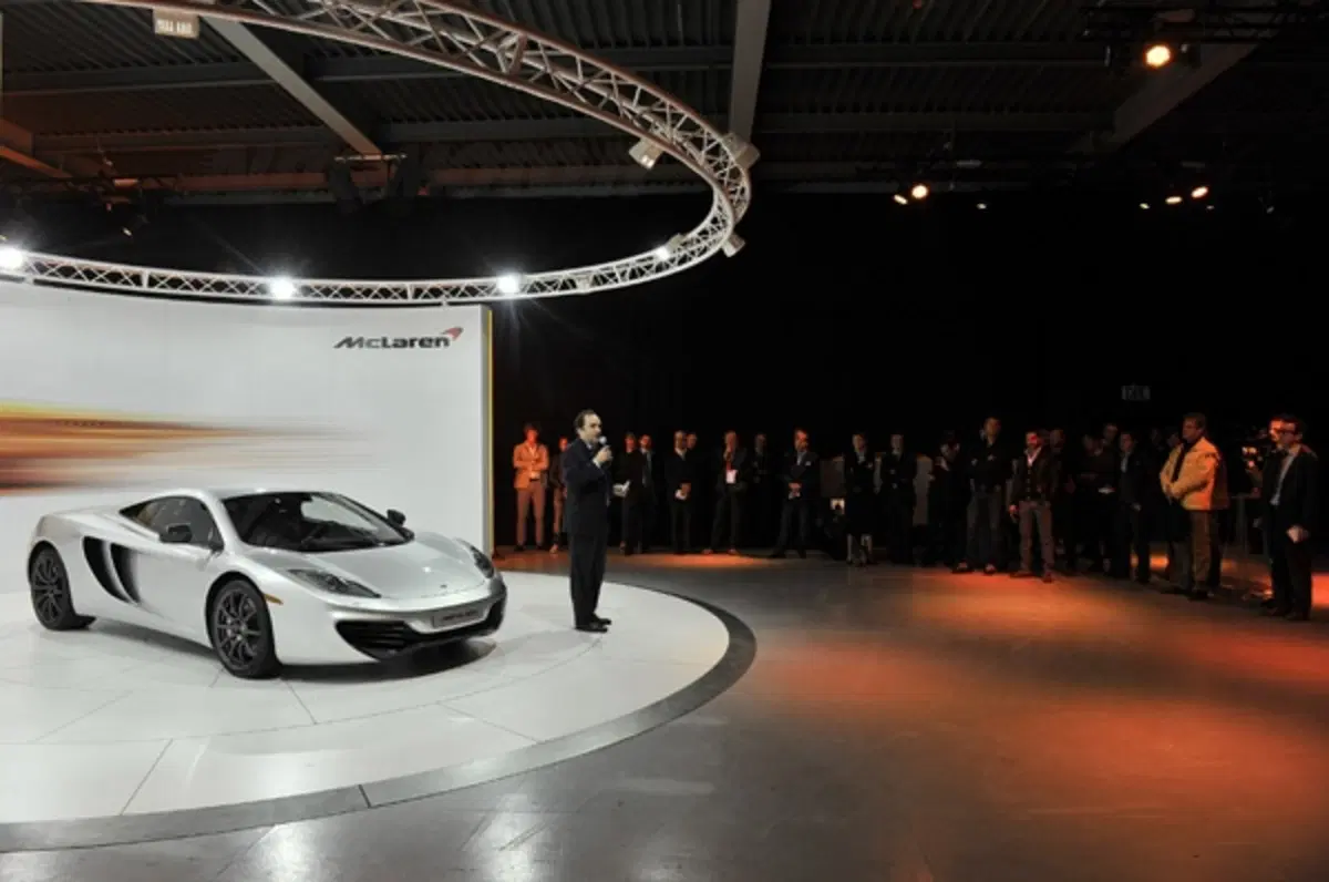 McLaren MP4-12C: le prestazioni ufficiali (2)