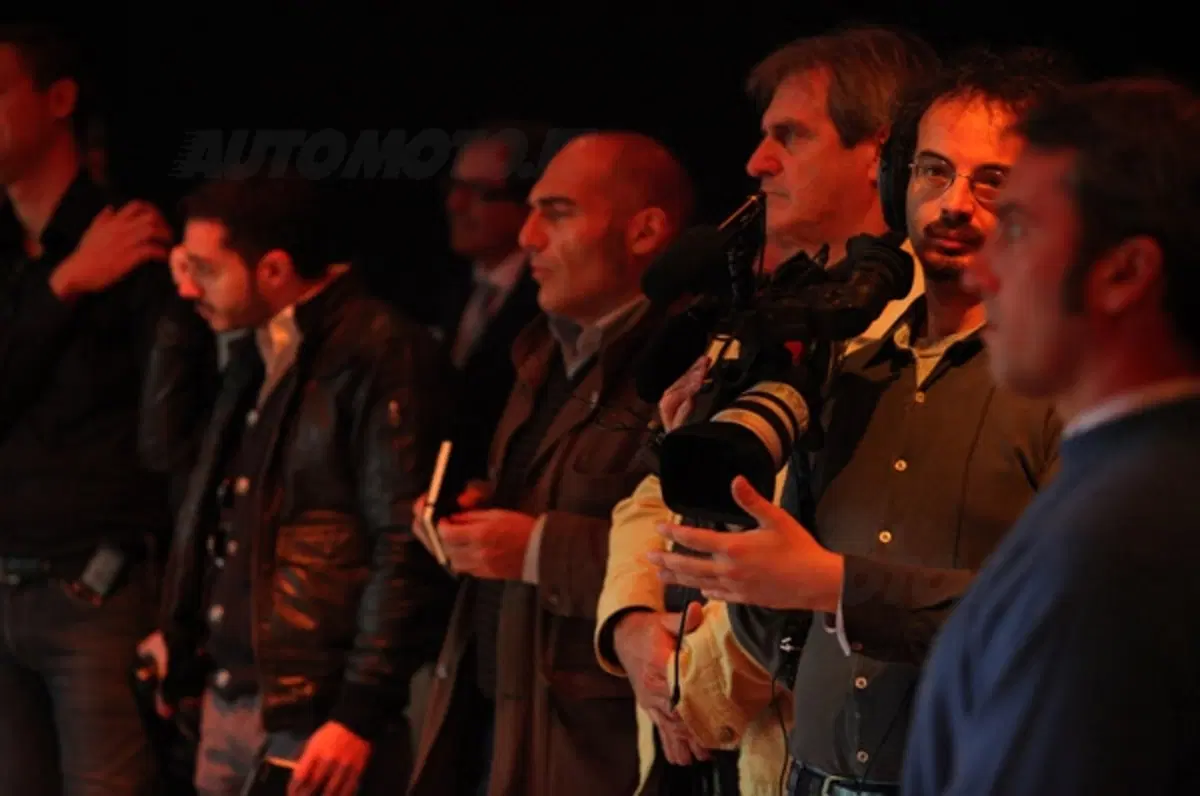 McLaren MP4-12C: le prestazioni ufficiali (6)