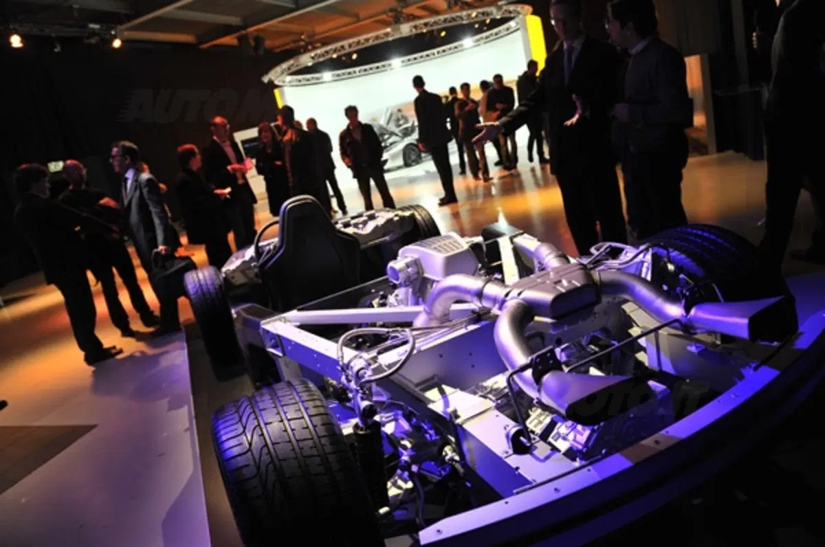 McLaren MP4-12C: le prestazioni ufficiali (8)